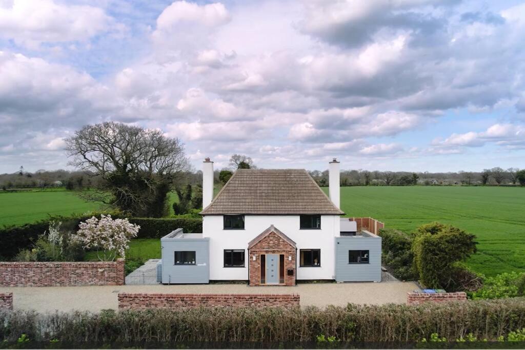 Covehithe House-Coastal Luxury- Sleeps 12-With Huge Swimspa! Wrentham المظهر الخارجي الصورة