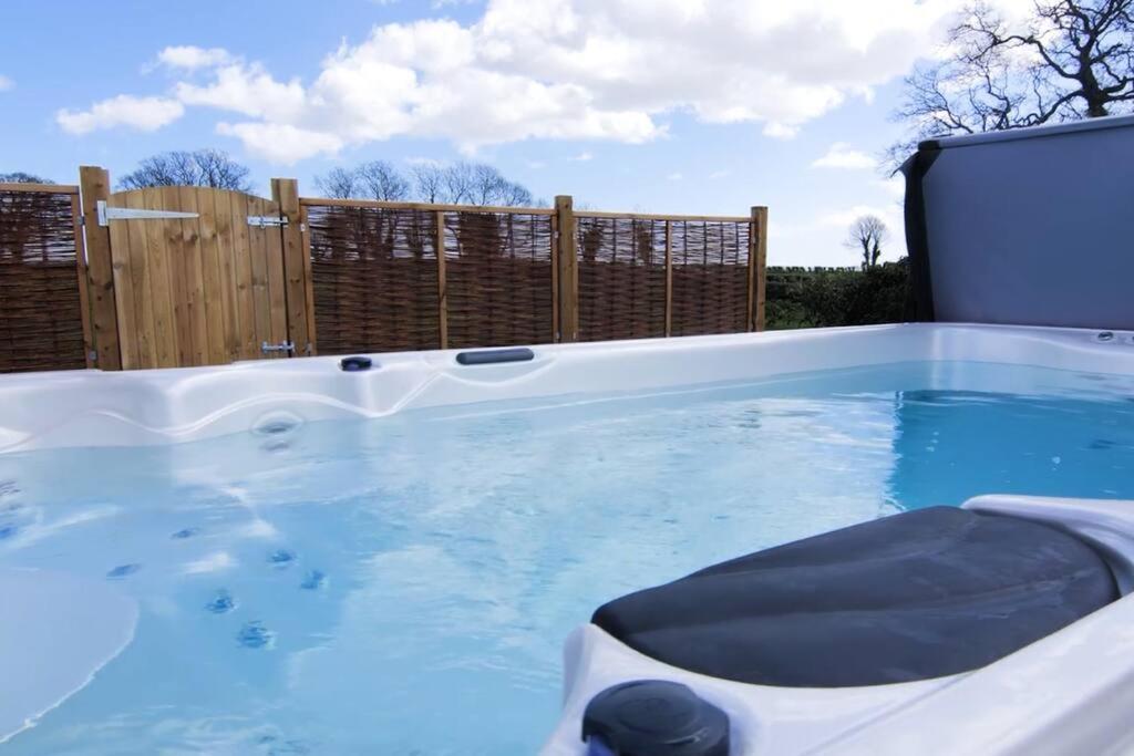 Covehithe House-Coastal Luxury- Sleeps 12-With Huge Swimspa! Wrentham المظهر الخارجي الصورة